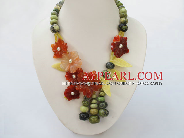marvelous handmade natural agate flower and gem beaded necklace