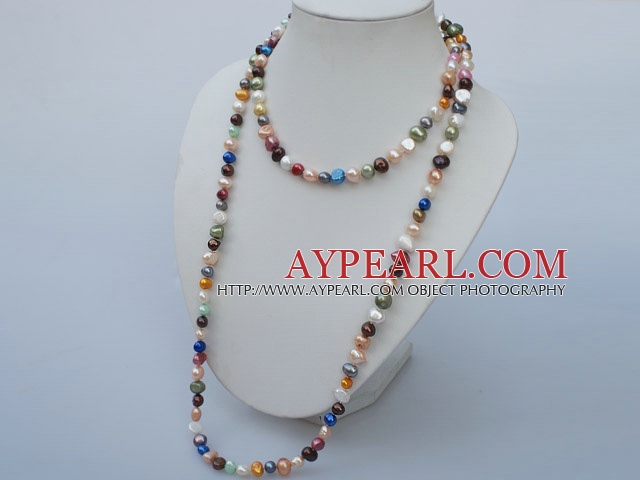 long collier de perles de style teints