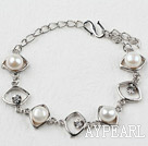 Fashion Style White Freshwater Pearl Horse Eye Shape Metal Bracelet with Adjustable Chain