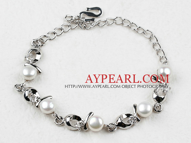 Fashion Style White Freshwater Pearl with Rhinestone Metal Bracelet with Adjustable Chain