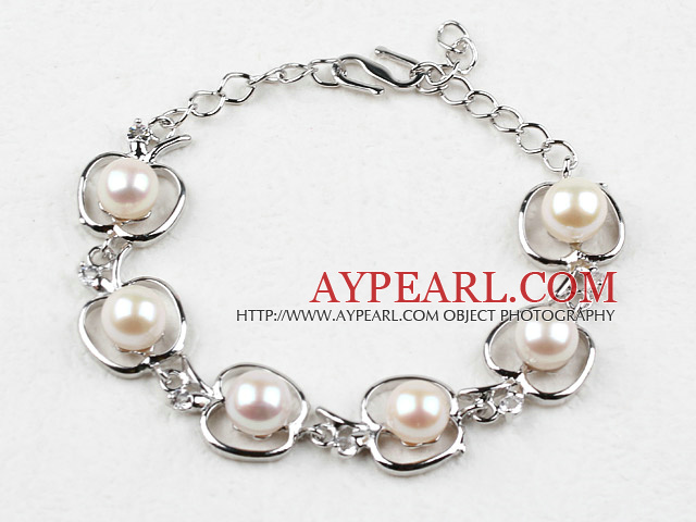 Mote Stil Hvit Freshwater Pearl med Apple form metall armbånd med Justerbar Chain