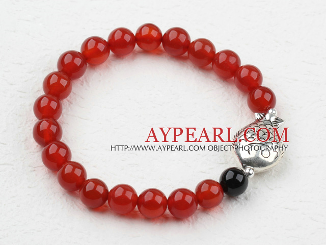 Classic Design 8mm Red Carnelian Beaded Elastisk Bangle Bracelet med S990 Sterling Silver Fish Tilbehør