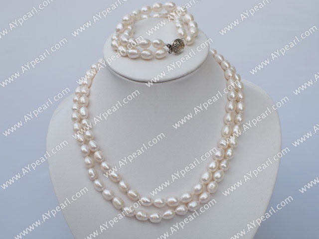 二重鎖白い真珠のネックレスとブレスレットのセット