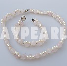 white pearl and rose quartze necklace bracelet set