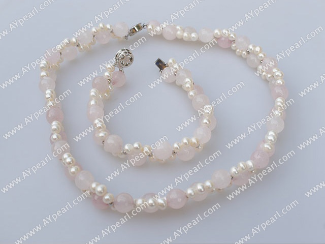 white pearl and rose quartze necklace bracelet set