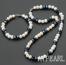 7-8Mm Natural White Freshwater Pearl And Black Crystal Set (Necklace With Matched Bracelet)