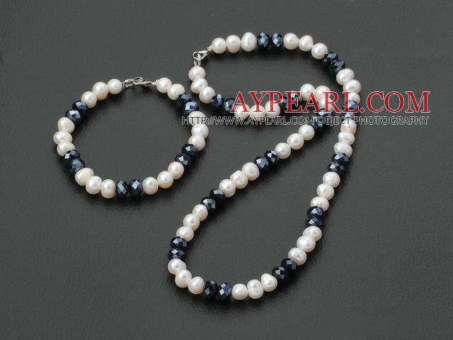 7-8Mm Natural White Freshwater Pearl And Black Crystal Set (Necklace With Matched Bracelet)