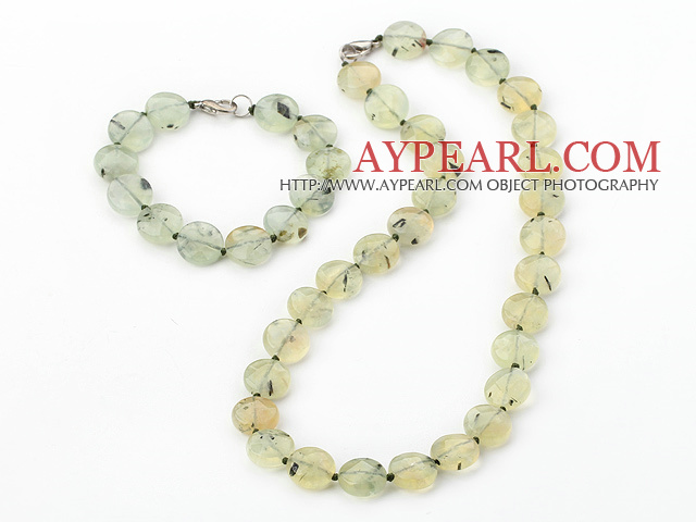 rutile de quartz vert mis en