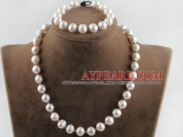 10〜11ミリ​​メートルの白い淡水真珠のネックレスのブレスレットセット