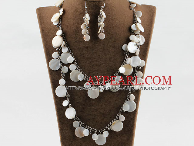 disque blanc de forme Shell Boucles d'oreilles collier en cristal mis