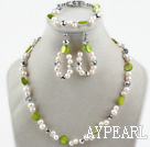 Пресная вода Pearl и зеленый кристалл Shell Set (браслет и ожерелье Согласованные серьги)