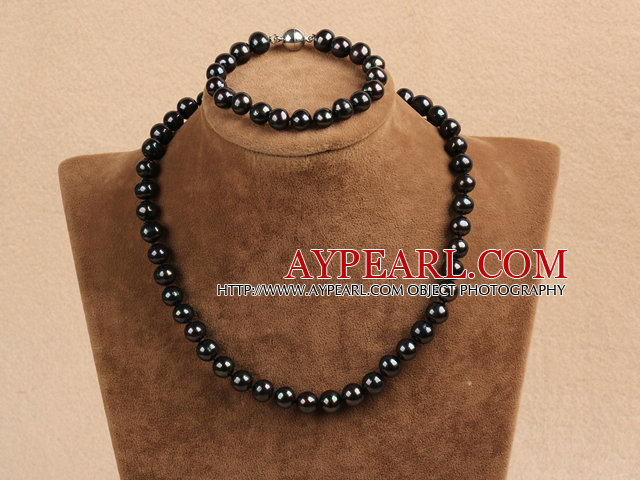 Graceful Het Försäljning 9-10mm Naturlig Smooth Black Pearl Jewelry Set (Halsband och armband)