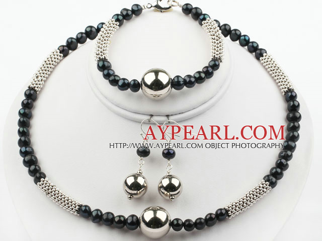 New Design Black Freshwater Pearl and Metal Set ( Necklace Bracele and Matched Earrings )