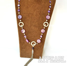 27,5 Zoll weiße Perle und gefärbt lila Schale lange Halskette Stil