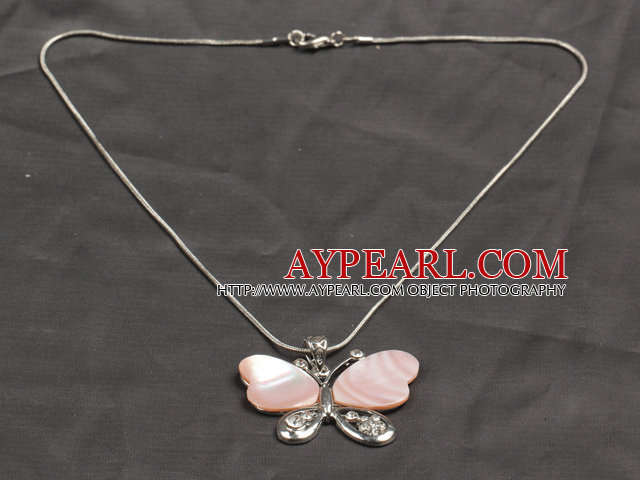 Classic Design Pink Shell Butterfly Shape anheng halskjede med Metal Chain