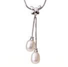 Elegant Style Natural 10 - 11mm Teardrop Shape Vit sötvattenspärla hängande halsband med blomma charm