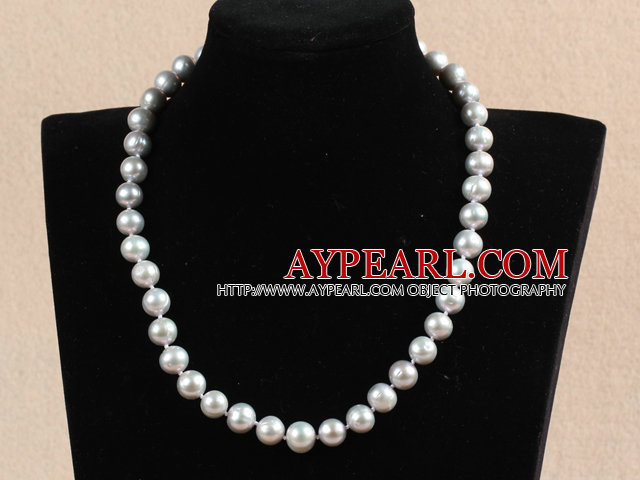 Hot Sale Kvinner Gift 10-11mm Natural Gray Pearl Necklace med hjerte Clasp