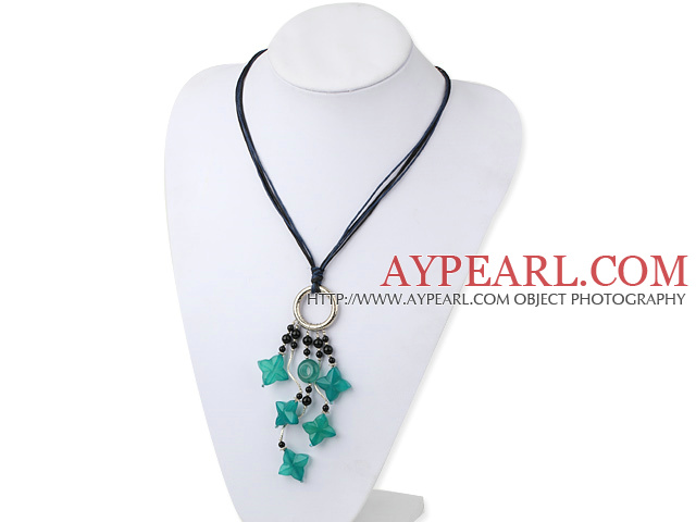 Fashion Round Black Agate And Blue Flower Jade Loop Wired Pendant Necklace With Black And Blue Cords