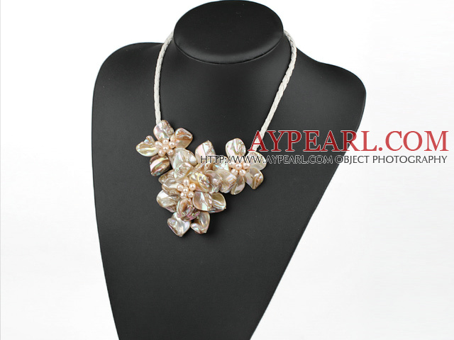 Style élégant petit gris nacre Collier de fleurs