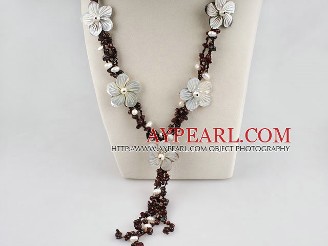 Brautschmuck Granat weiße Perle und Muschel Blumenkette