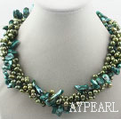 Brins multi Teints perles d'eau douce vert et les dents Forme Green Pearl Twisted collier