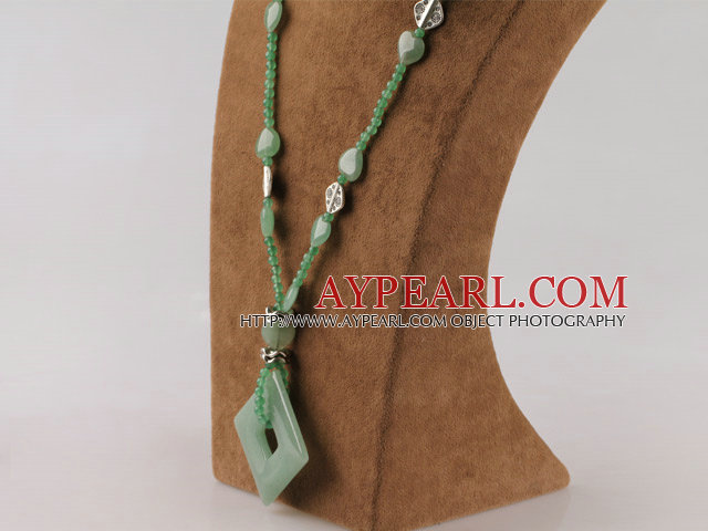 round and heart shape aventurine necklace with pendant