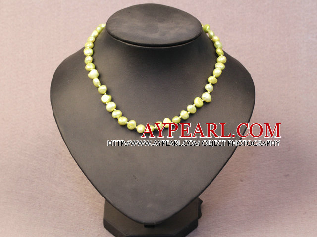 Enkelt trendy stil Natural Kelly Grønn Pearl Necklace