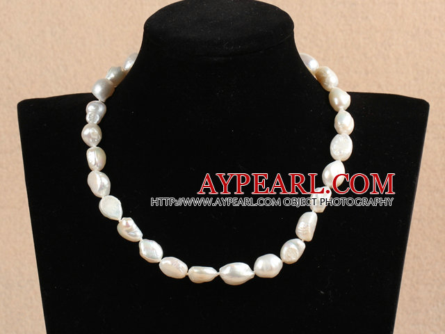 Hot Sale Women Gift 10-11mm Natural White Baroque Pearl Necklace With Heart Clasp