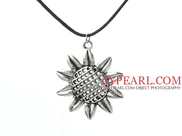 lovely 17.7 inches sunflower pendant necklace with extendable chain
