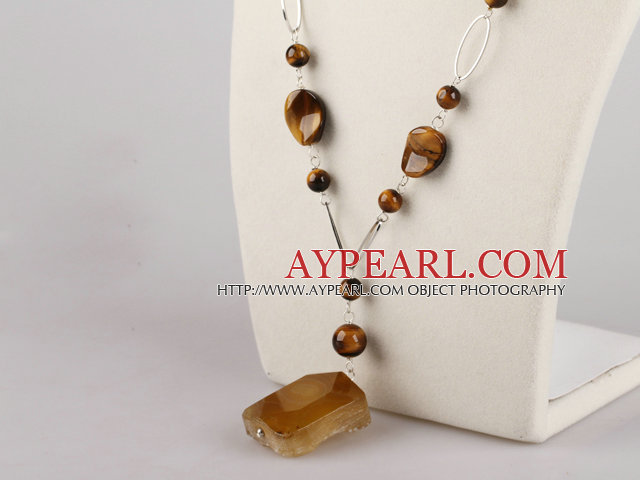 oeil de tigre et de facettes collier agate