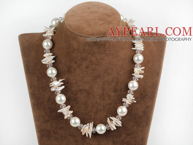 17,7 inches nydelig Biwa perle og hvite Sea Shell perler halskjede