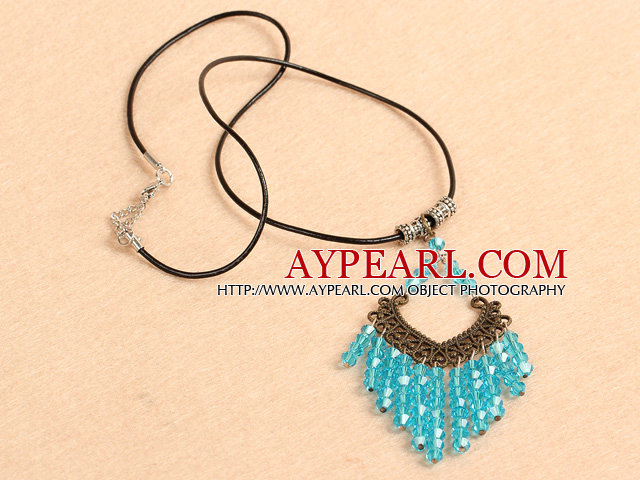 Sky Collier Simple Shape Style rétro Chandelier Blue Crystal Tassel Pendentif en cuir noir