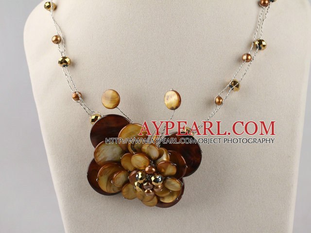 brown butterfly shell pearl necklace with moonlight clasp