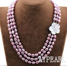 Tre Strands lilla Baroque perlekjede med Shell Flower Clasp