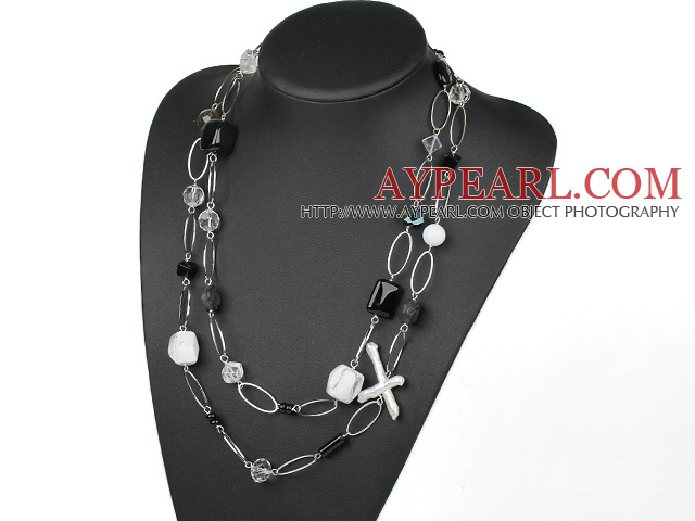 long blanc cristal de style et d'agate noire et collier howlite