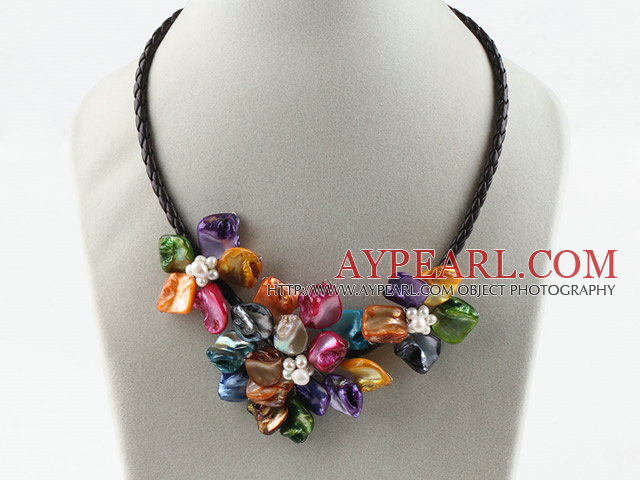 Trois pièces de Multi Couleur Pearl Shell Collier de fleurs