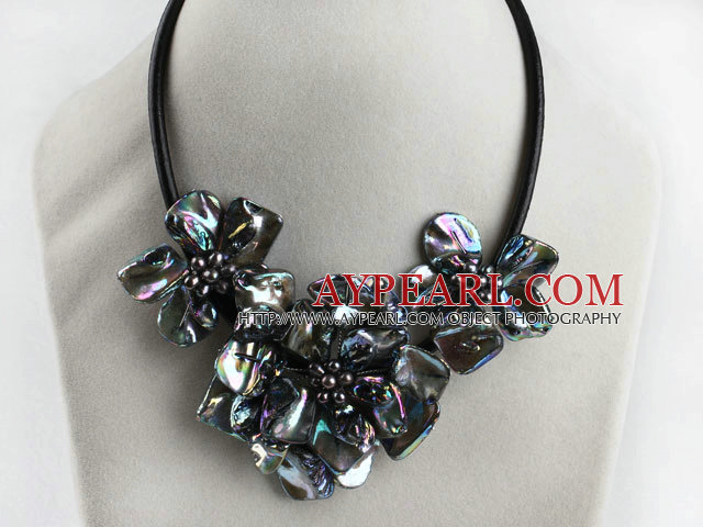 pearl and dyed black shell flower necklace with magnetic clasp