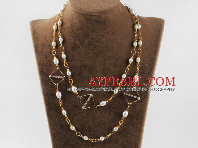41,3 pouces 6-9mm collier de perles blanches avec la chaîne de couleur or