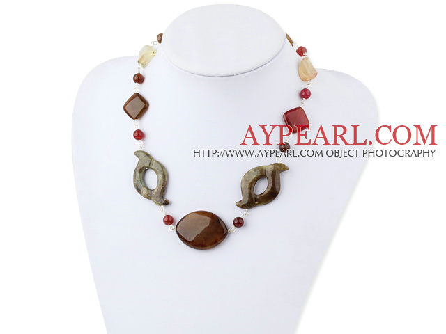 Collier jade pourpre