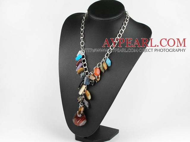 Forme en Y collier multi couleurs de pierres précieuses sur la chaîne en métal