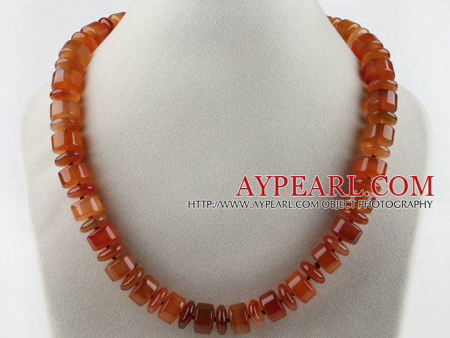 Cylindre simple brin forme rouge Agate Collier