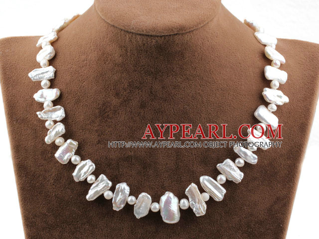 Enkel Strand Hvit Biwa Freshwater Pearl Necklace med hummer låsen