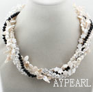 Hvite tenner Shape Freshwater Pearl og Clear og Black Crystal and White Shell Flower halskjede