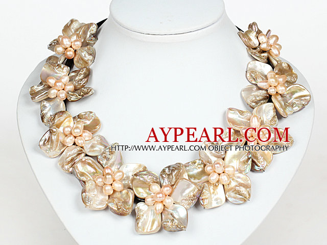 Nouveau design couleur laiteuse Shell Collier Fleur