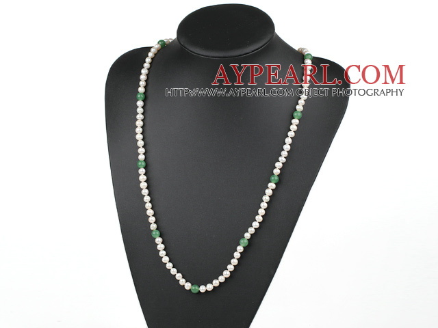 Lange Style White Süßwasser-Zuchtperlen und Aventurin Perlen Halskette