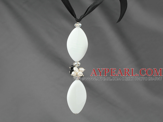 Simple Design Pearl and White Porcelain Stone Pendant Necklace