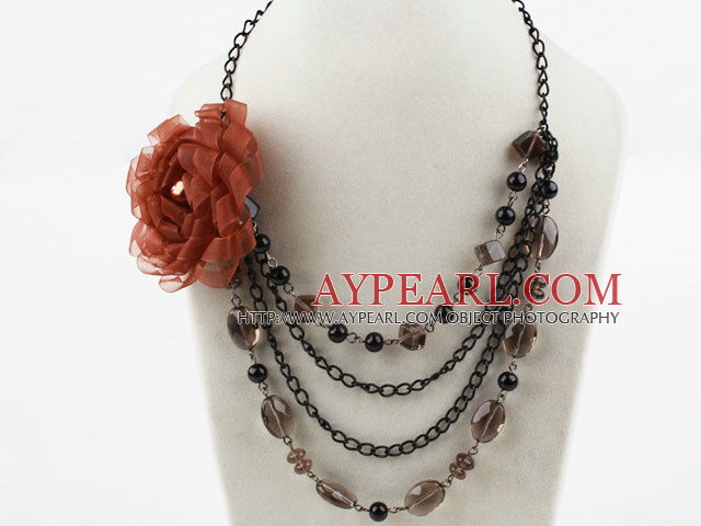 Quartz Multi Layer Smoky et collier de perles de coquillage avec Big Flower