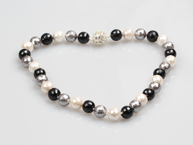 Fashion Single Strand 12Mm Whilte Black Grey Faceted Seashell Beads Necklace With Rhinestone Magnetic Clasp