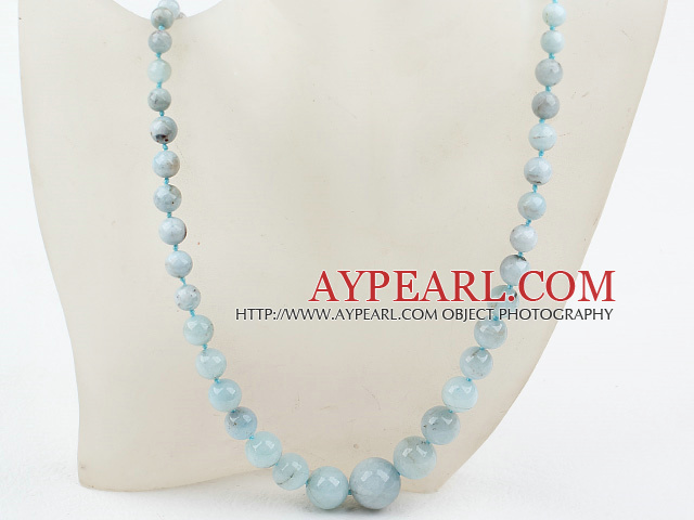 Aquamarine ronde naturelle collier de perles forme de tour