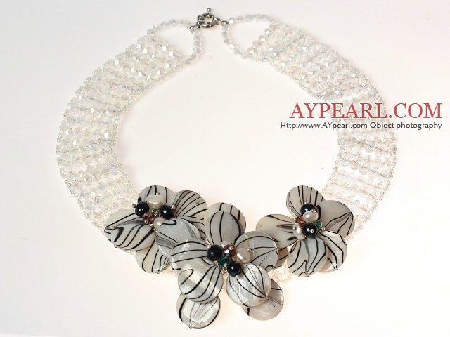 Vit Series Clear Crystal och Pearl Shell Flower halsband 